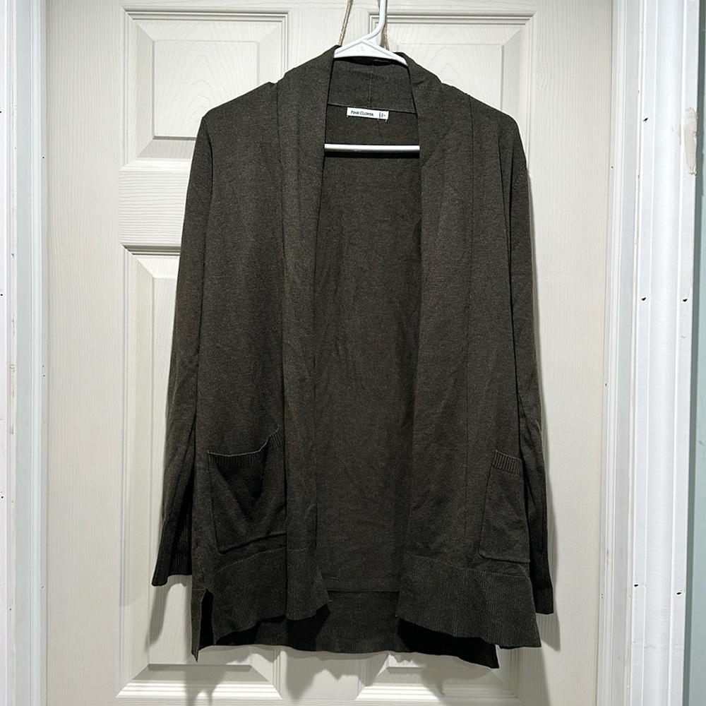 Pink Clover‎ NWT Penton Olive green cardigan size small